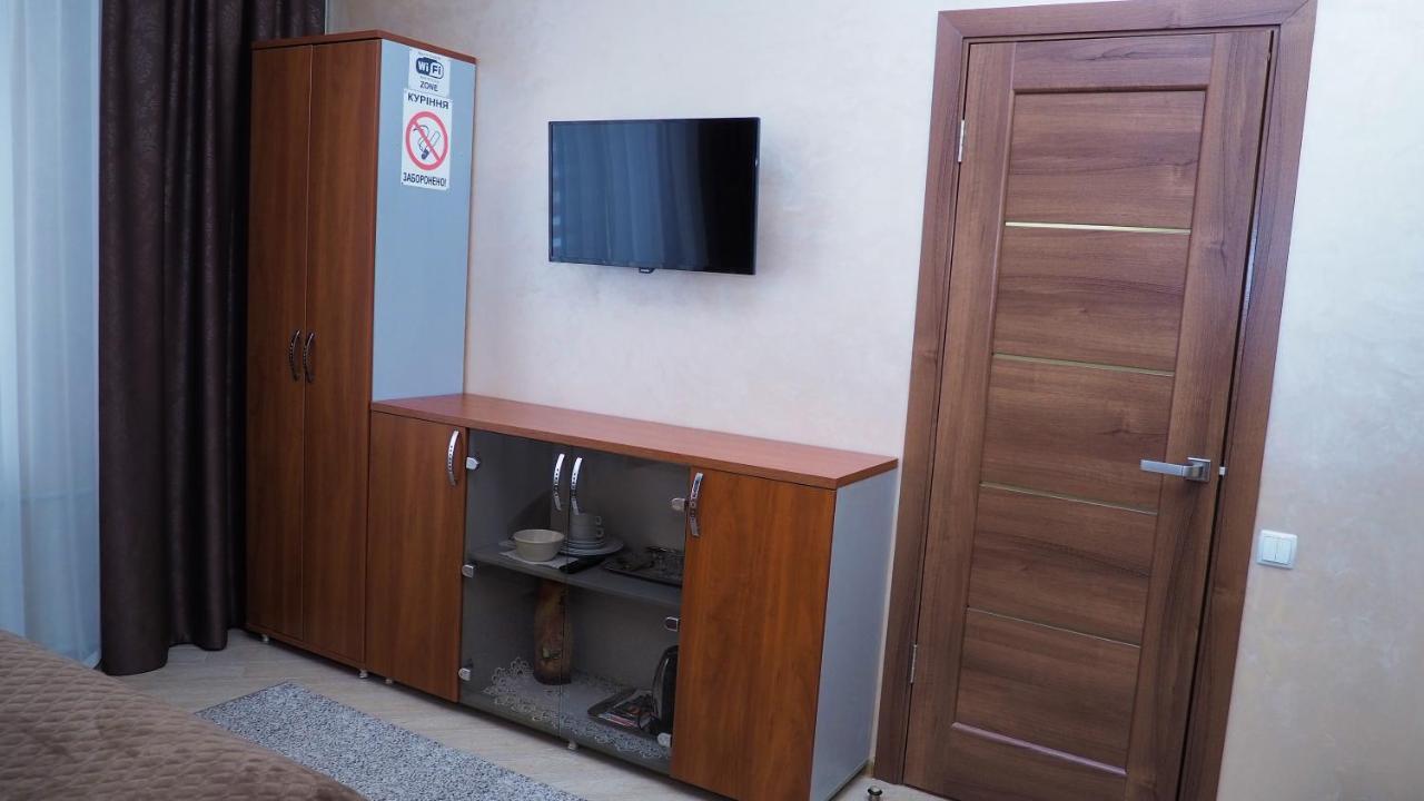Hotel "Nizhyn" Ngoại thất bức ảnh