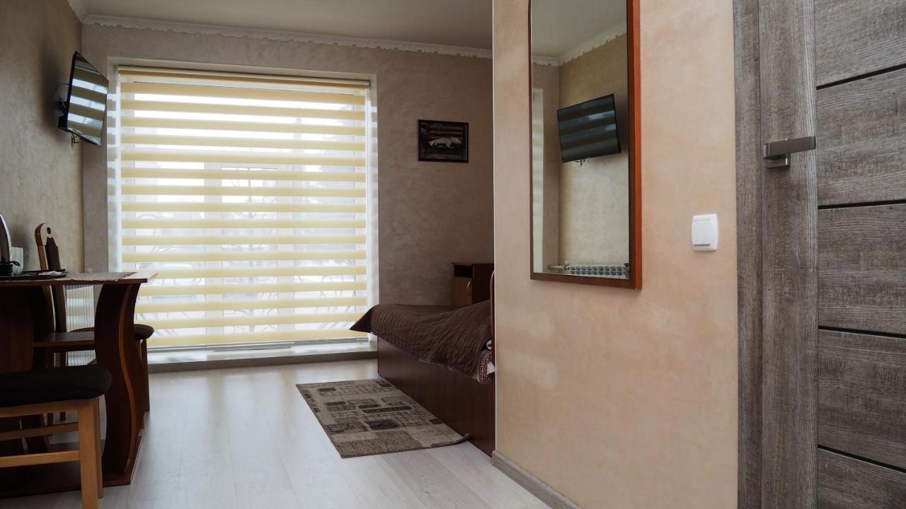 Hotel "Nizhyn" Ngoại thất bức ảnh