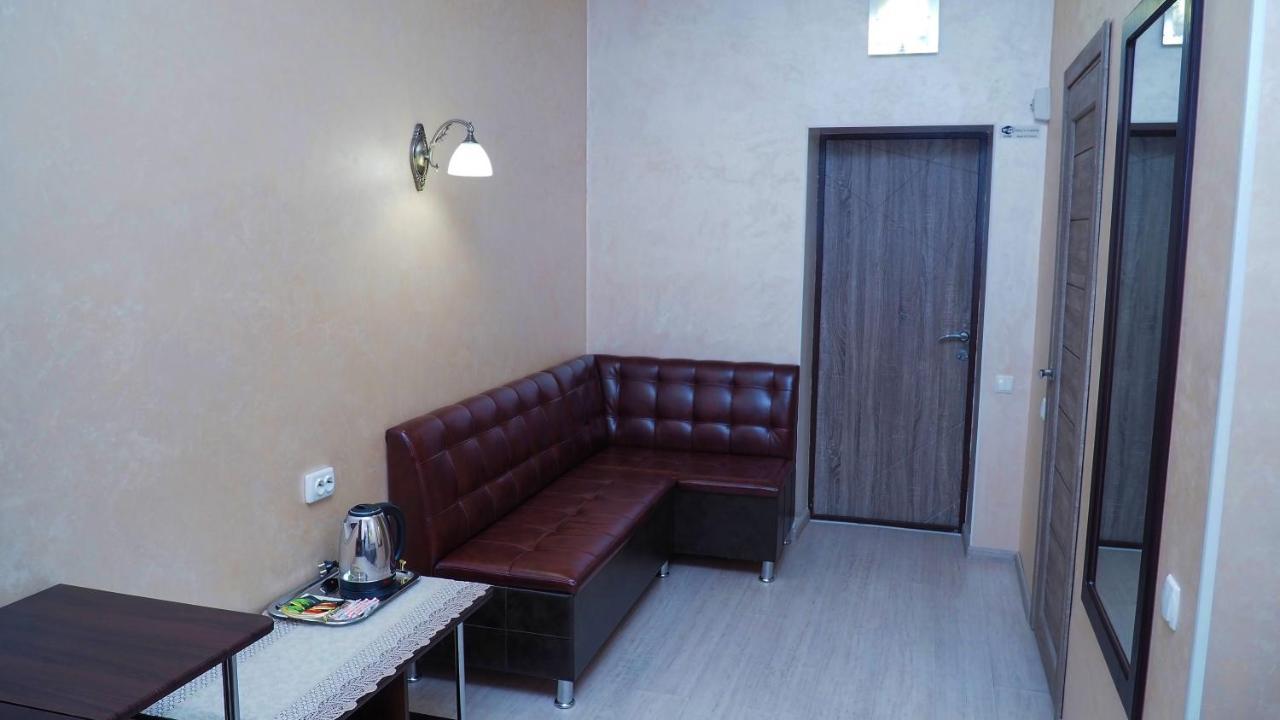 Hotel "Nizhyn" Ngoại thất bức ảnh
