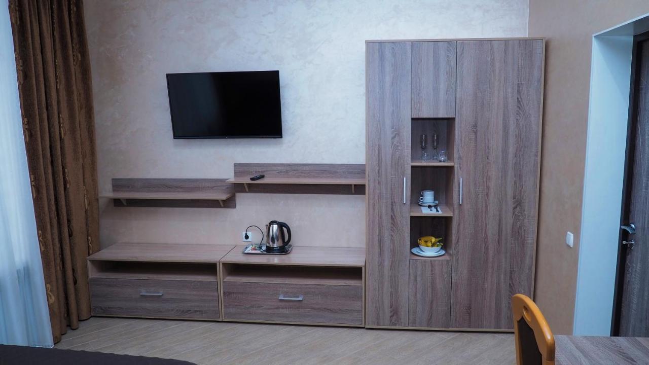 Hotel "Nizhyn" Ngoại thất bức ảnh